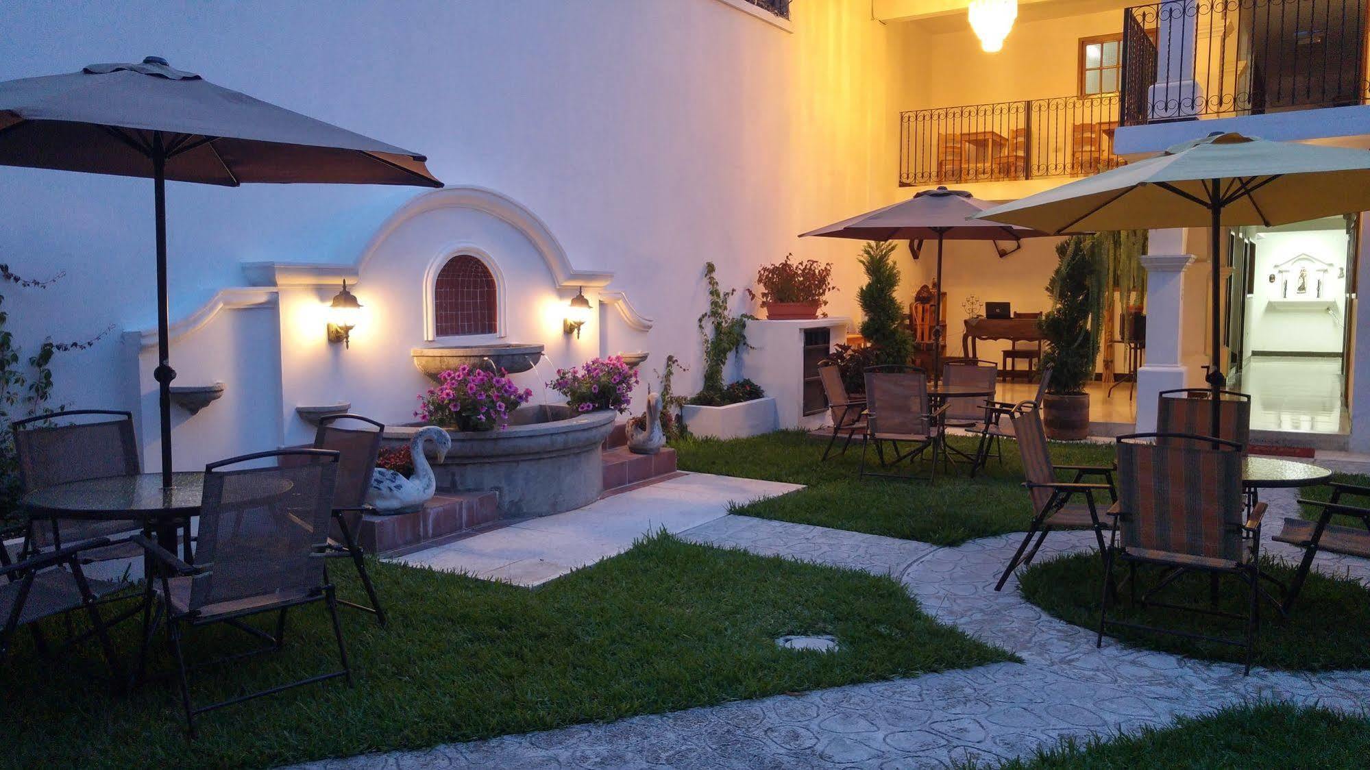 Ixkanul Antigua Hotel Kültér fotó